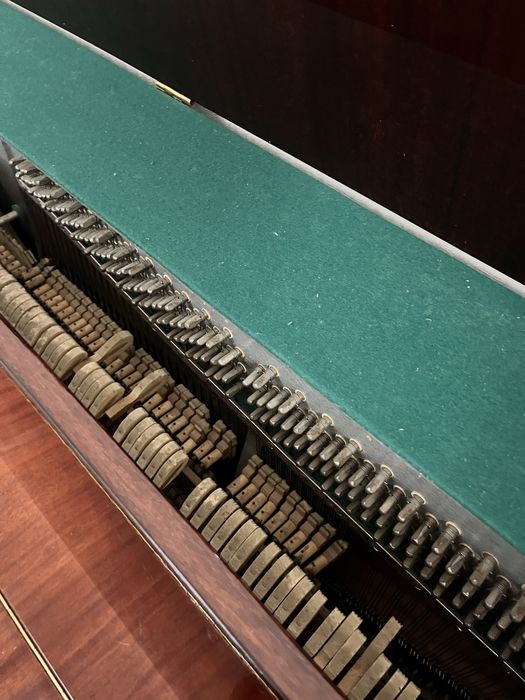 Продаётся Пианино