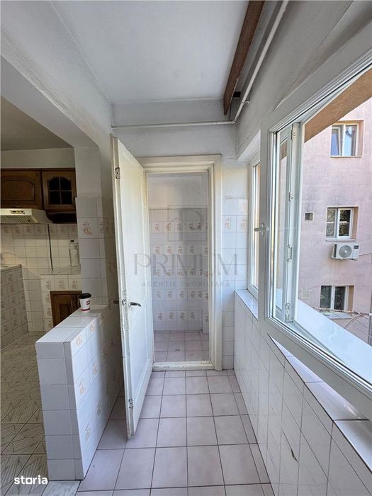 Soarelui - 2 Camere - Etaj 3 - Bloc Izolat - 2 Debarale - Decomandat