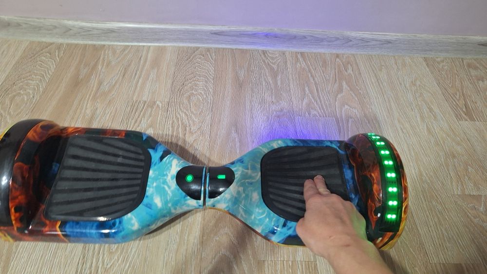 Hoverbord puțin folosit