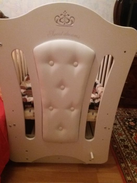 Продам детскую кроватку