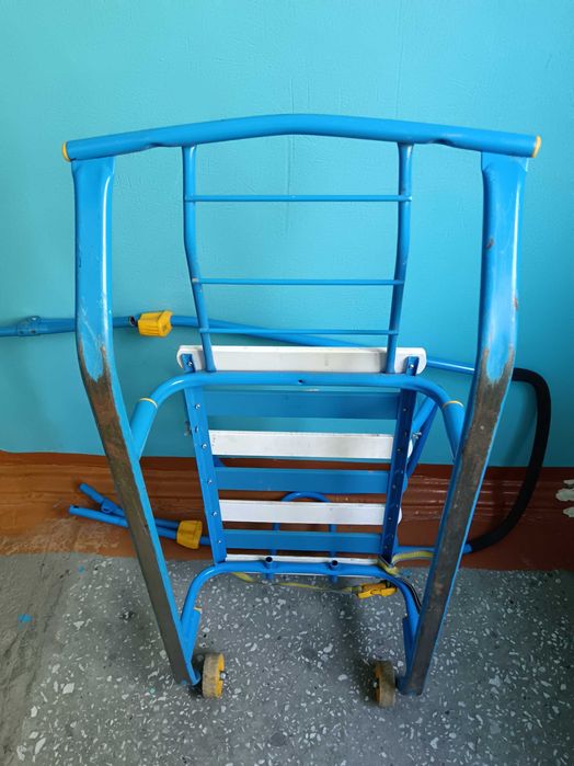 Санки готовь летом