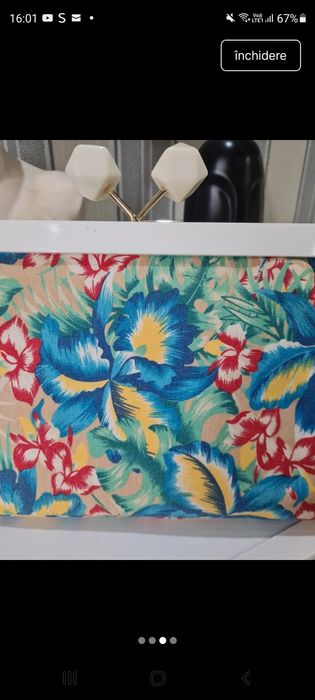 Plic elegant cu detalii frumoase