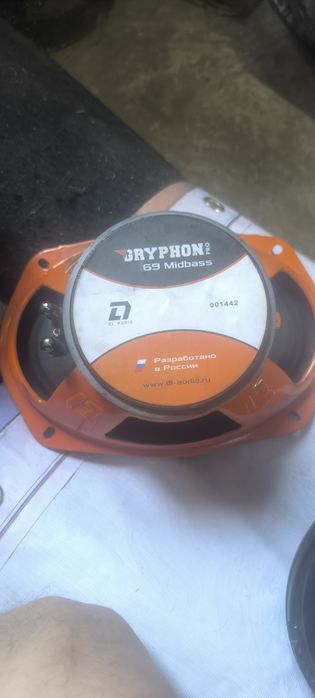 Колонки в машину зад перед