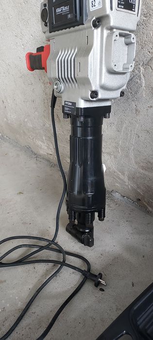 Placa compactoare/mai compactor, picamer/vibrator beton de inchiriat