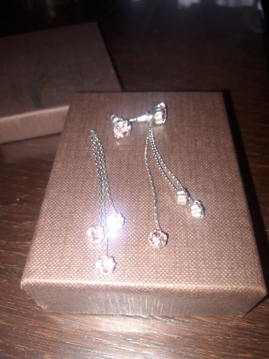 Продавам сребърни обици и гривна и