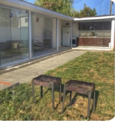 Vila de vanzare 15 camera + apartament 3 camera si gradina cu foisor