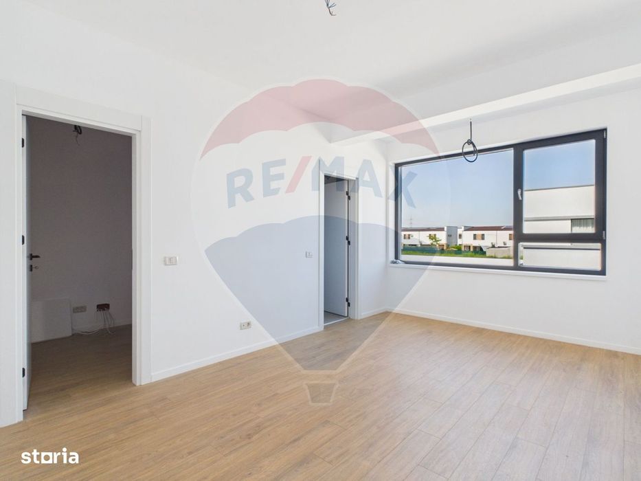Casa tip duplex cu 4 camere de vânzare in Balotesti