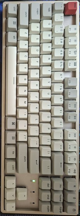 Tastatura keychron k8