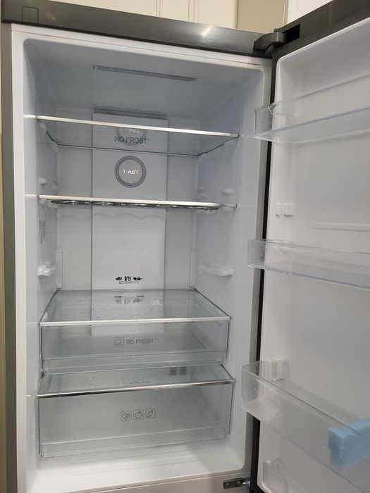 Холодильник с морозильником