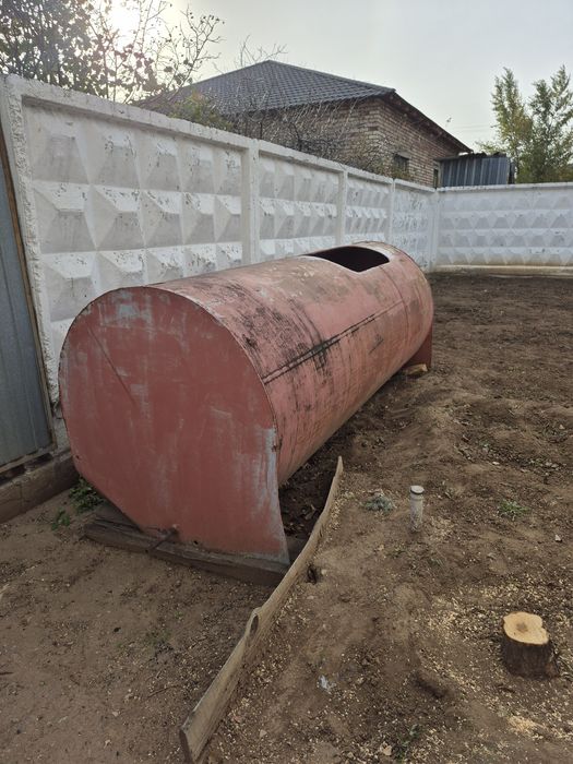 Продам емкость под воду