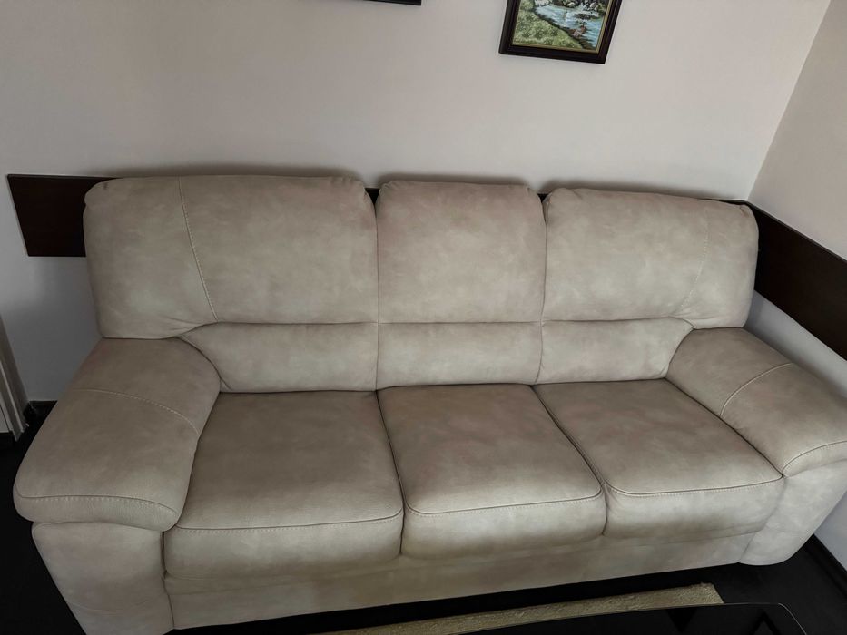 Мек и удобен триместен диван - 210 см