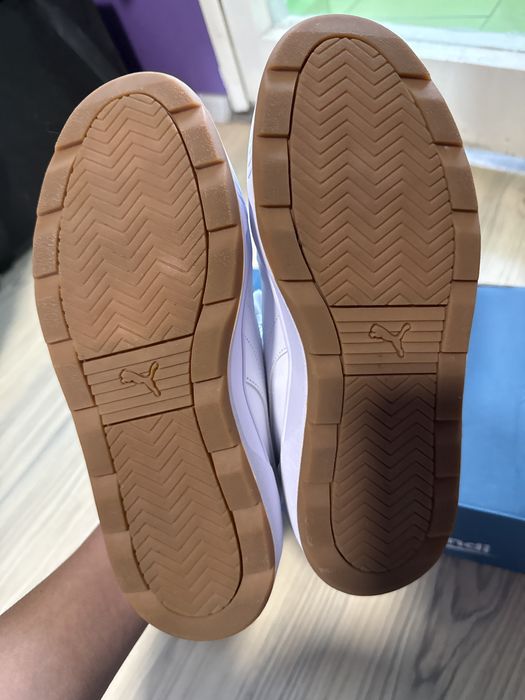 Дамски бели маратонки Puma 38 номер