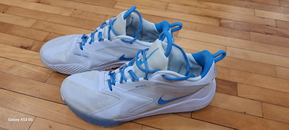 Маратонки за волейбол