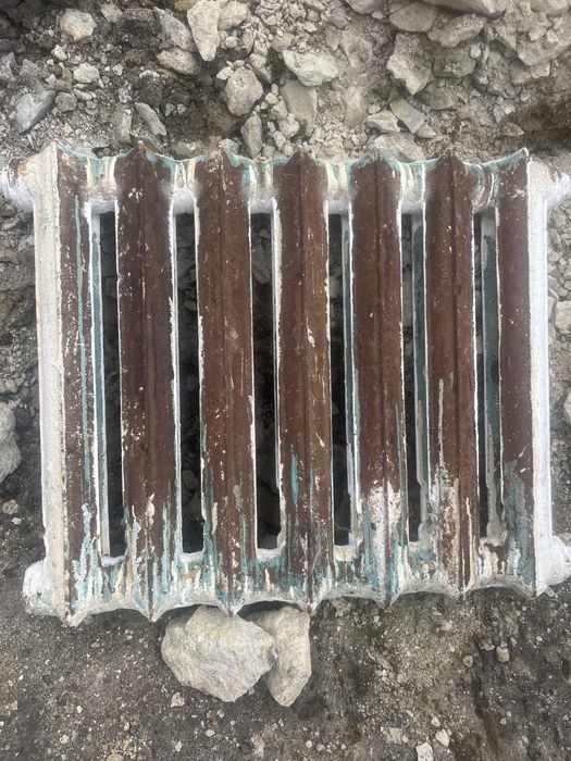 Продам чугуные батарей