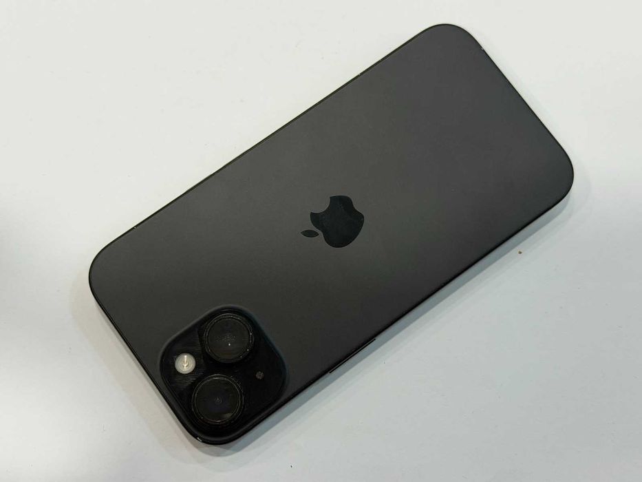 Apple iPhone 15 128GB- 82%