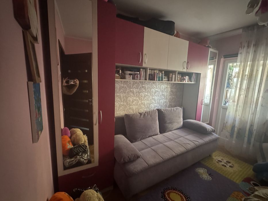 Mobilier camera fetita stare excelenta, realizat la comanda