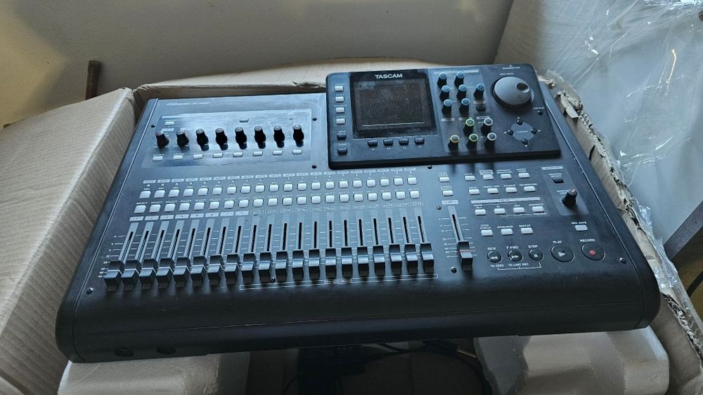 Recorder digital Tascam DP 32SD