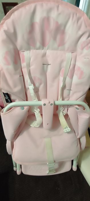 Продавам детско столче за хранене- на lorelli