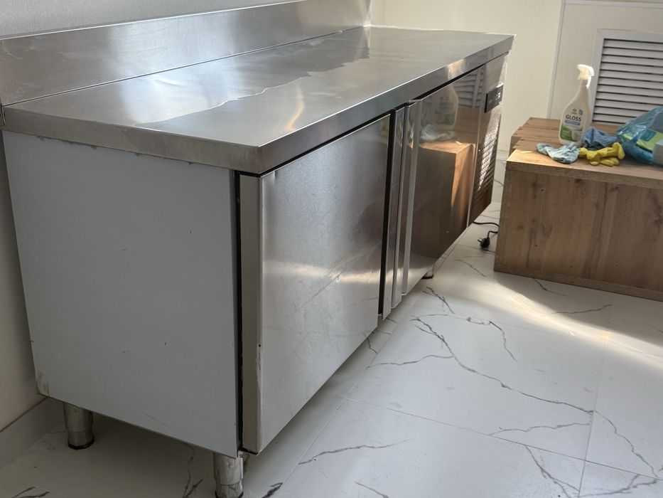 Холодильный стол