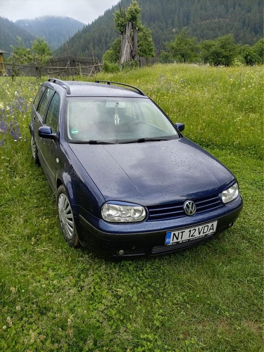 VOLKSWAGEN Golf 2000
