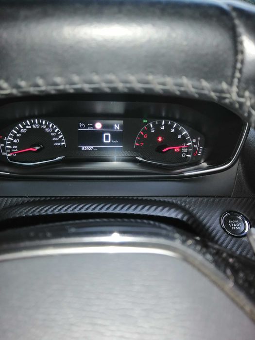 Vând autoturism Peugeot 2008