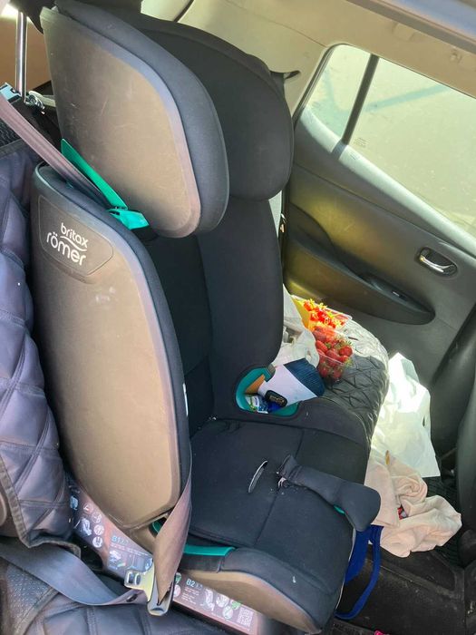 Столче за кола Britax Romer Advansafix IV R - 9м до 12 год