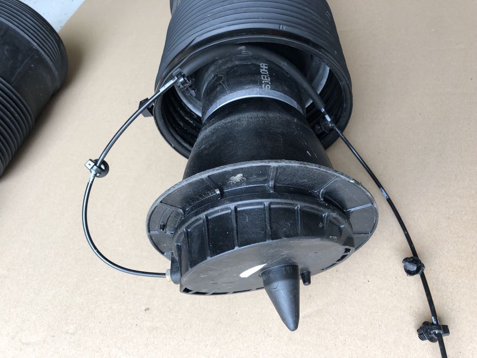 Amortizor pneumatic / perna punte spate Audi Q7 Q8