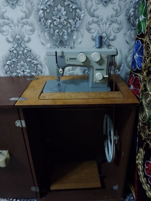 Chayka tikuv mashinasi podolsk 142