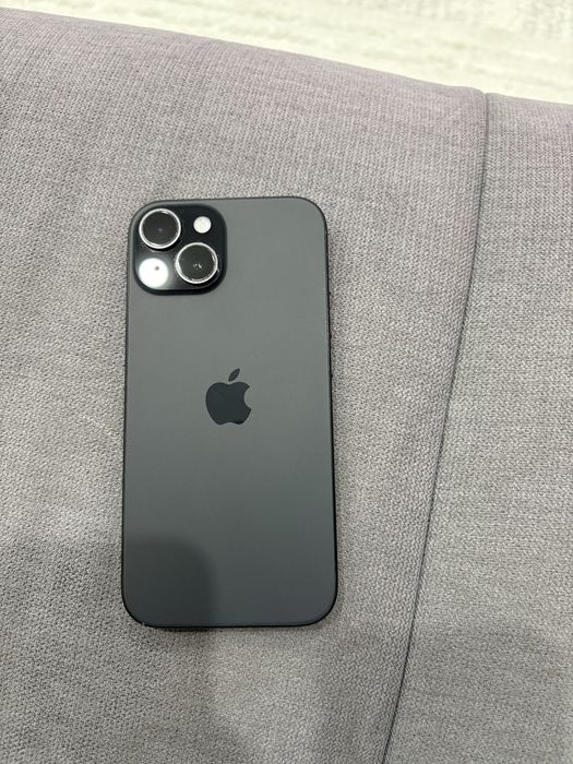 iPhone 15 / 128GB