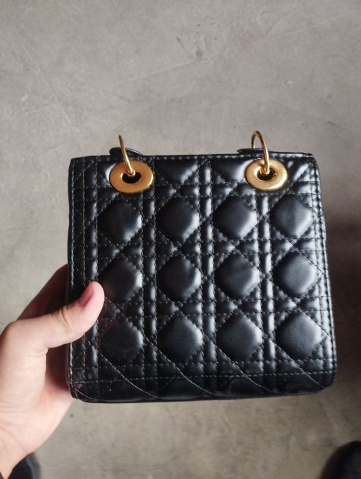 Ayollar sumkasi halati yaxshi