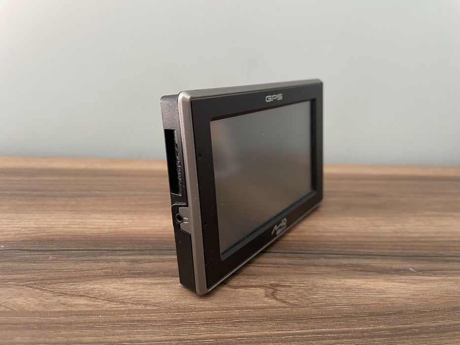 Продаю GPS-навигатор Mio DigiWalker C620