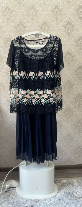 Платья женские разные