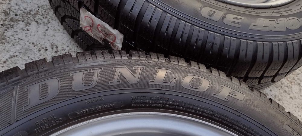 Cauciucuri de iarna 215 60 R17 C-uri Dunlop Cargo