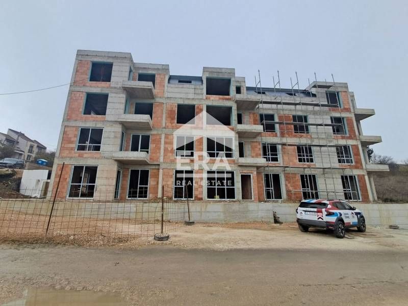 Двустаен апартамент за продажба, в новострояща се сграда с Акт 14, в м