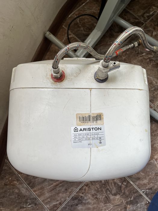Бойлер Аристон. 15 литров