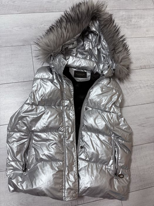 Черно зимно яке и сребриста  грейка