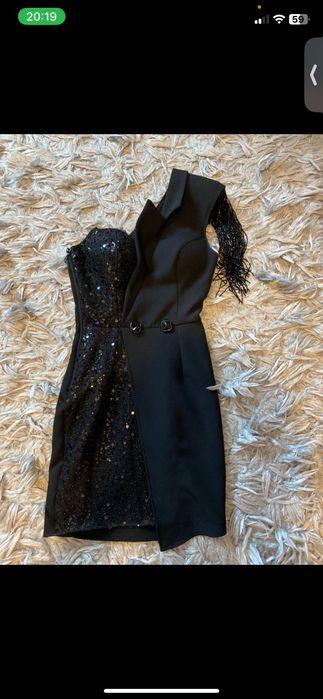 Rochie neagra eleganta