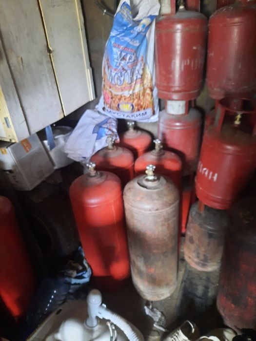 Продам газовые вентильные баллоны