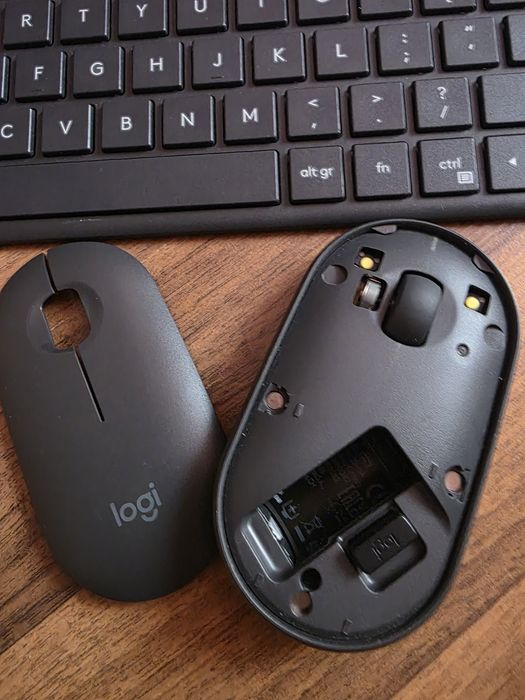 Set tastatura+mouse wireless Logitech slim combo MK470