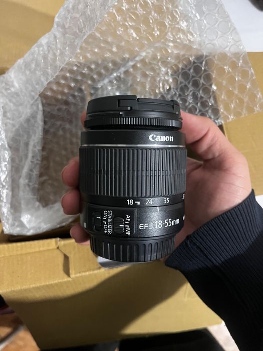 Фотоаппарат Canon EOS2000D