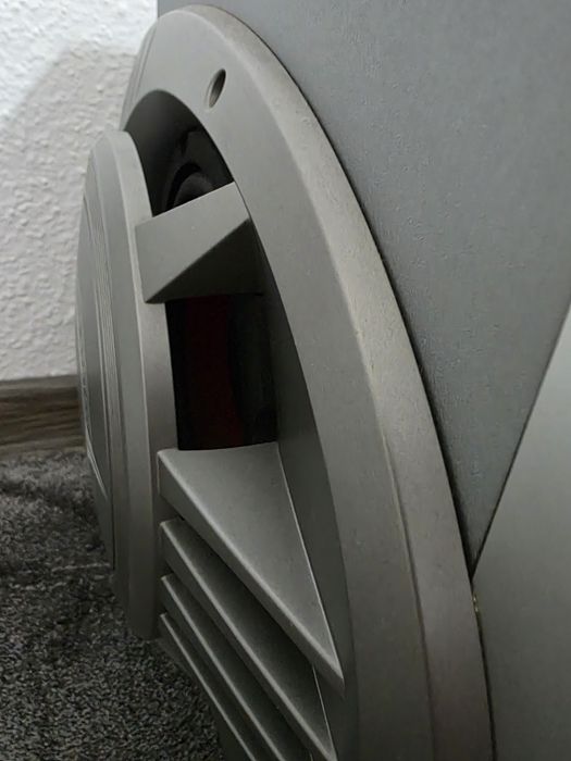Universum VTC-CD 4035 de mare putere