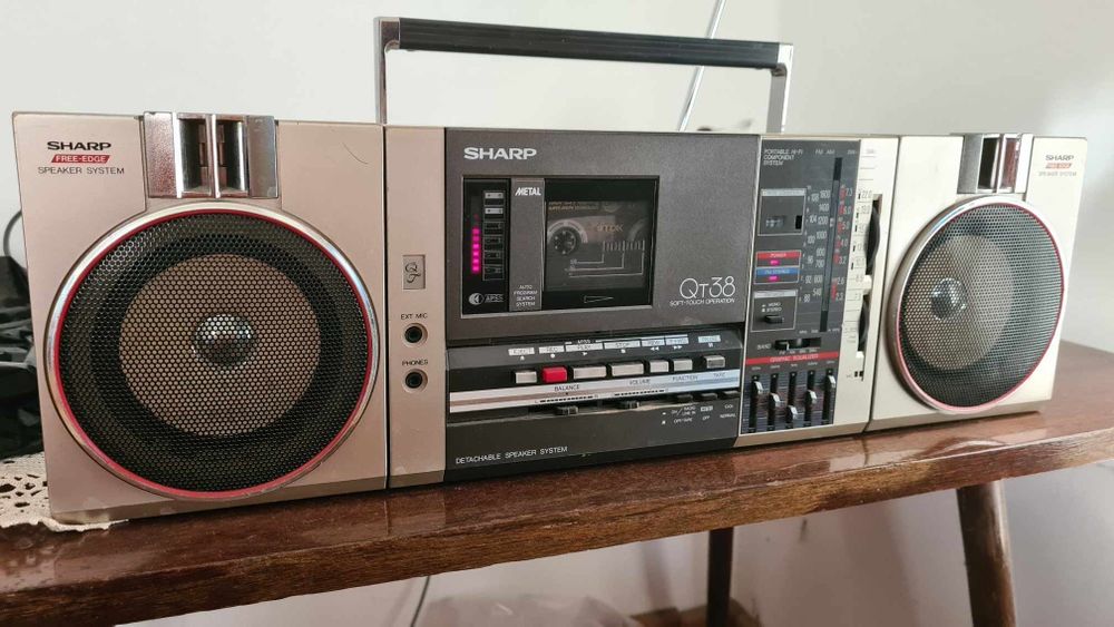 Радио касетофон Sharp QT38