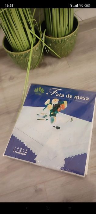 Față de masa din damasc satinat, alb luminos 120/220 cm, sigilata