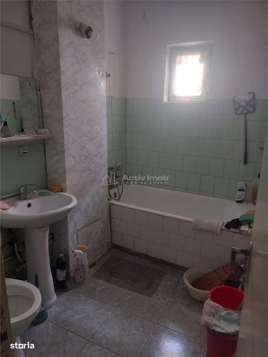 Apartament 2 decomandat, etaj 1, 2 balcoane - Sarari