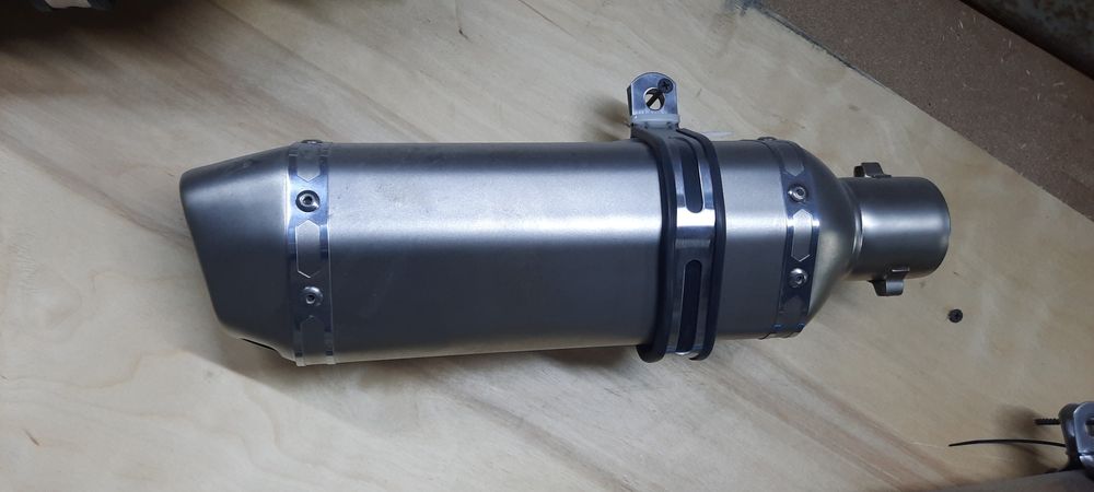 Глушитель Акрапович