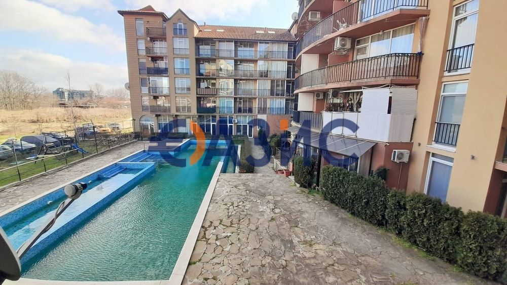 Продава се Двустаен апартамент в к.к. Слънчев бряг - 59 кв.м за 541 €/кв.м - Снимка #2