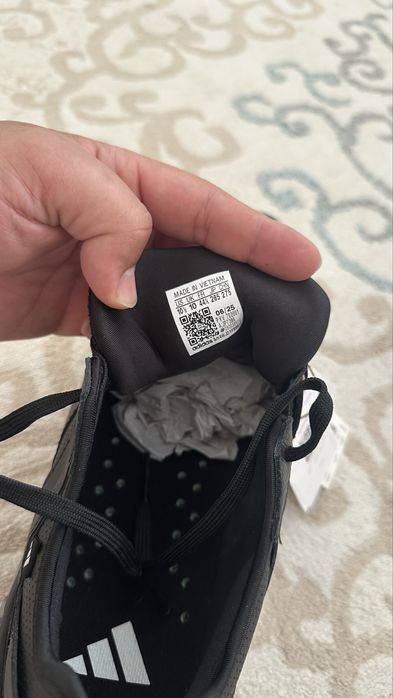 Адидас кроссовки