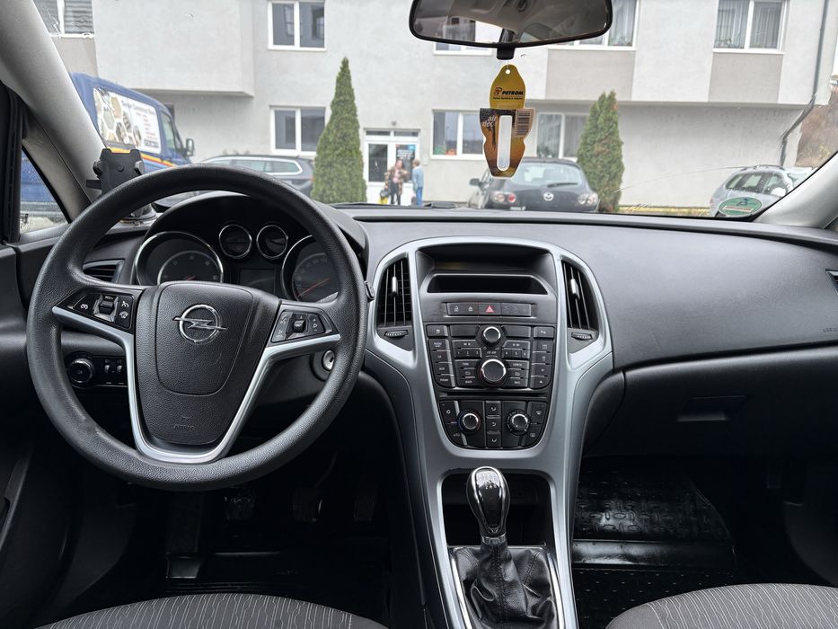 Opel Astra J Sports Tourer 1.7CDTI