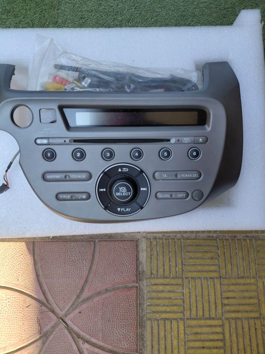 Оригинално радио за HONDA JAZZ 2009