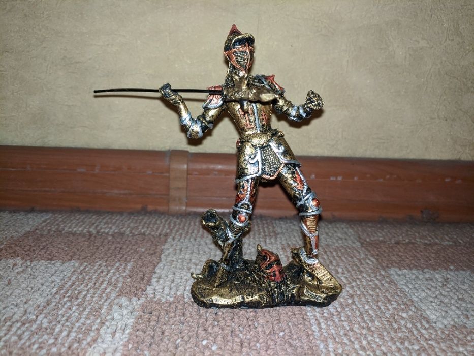 Статуэтки скелетонов